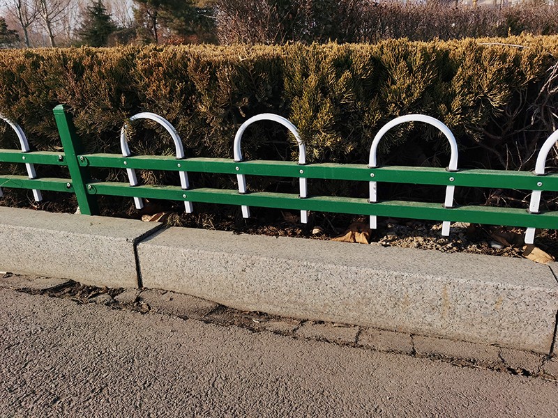 草坪护栏