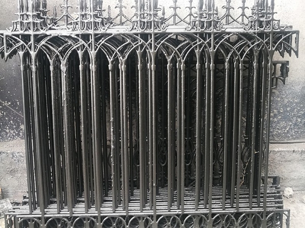 铸铁护栏
